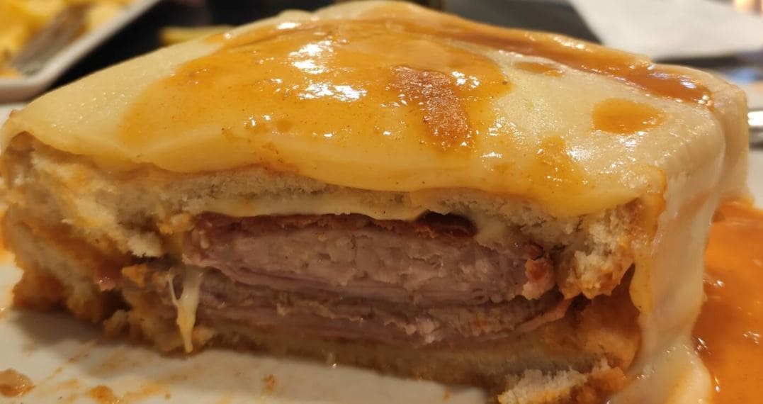 Francesinha (Plato tipico de Oporto)